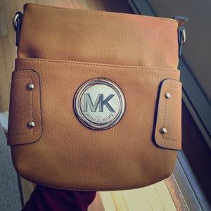 Michael Kors Crossbody satchel